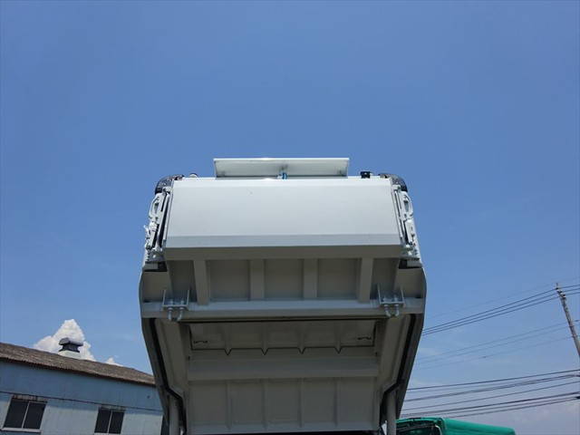 三菱ふそうキャンターパッカー車（塵芥車）小型（2t・3t）[写真15]