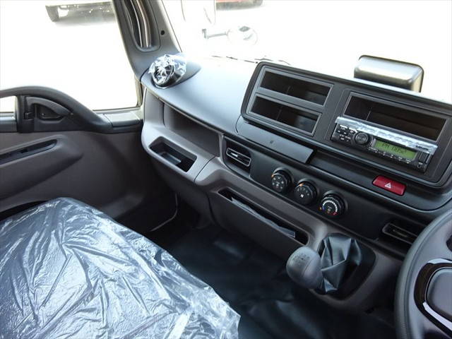 三菱ふそうキャンターパッカー車（塵芥車）小型（2t・3t）[写真23]