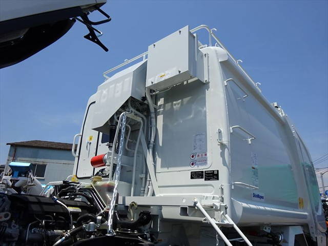 三菱ふそうキャンターパッカー車（塵芥車）小型（2t・3t）[写真28]