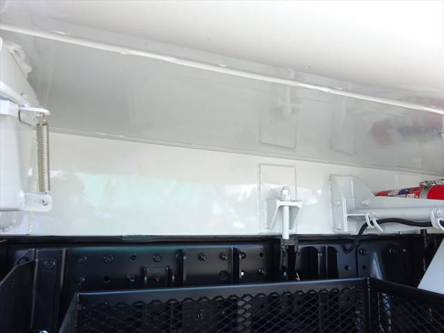 三菱ふそうキャンターパッカー車（塵芥車）小型（2t・3t）[写真04]