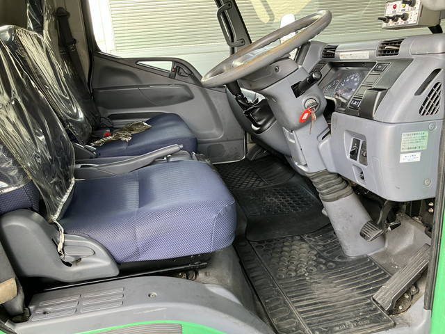 三菱ふそうキャンターパッカー車（塵芥車）小型（2t・3t）[写真35]