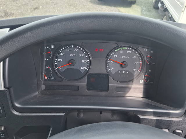 三菱ふそうファイターセルフクレーン3段増トン（6t・8t）[写真15]