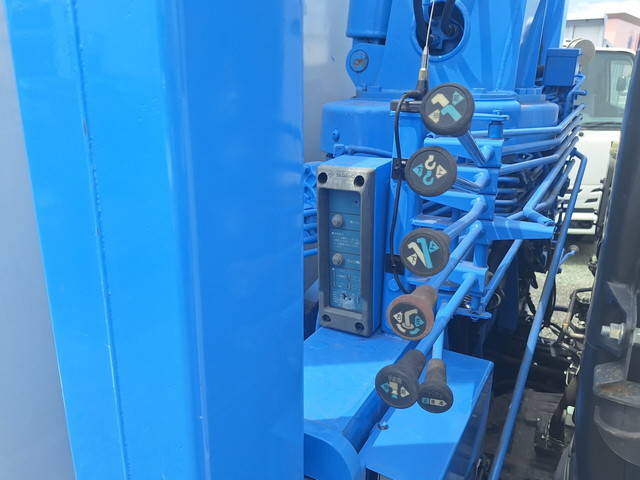 三菱ふそうファイターセルフクレーン3段増トン（6t・8t）[写真08]