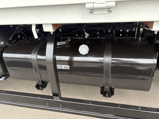 三菱ふそうキャンタークレーン4段小型（2t・3t）[写真20]