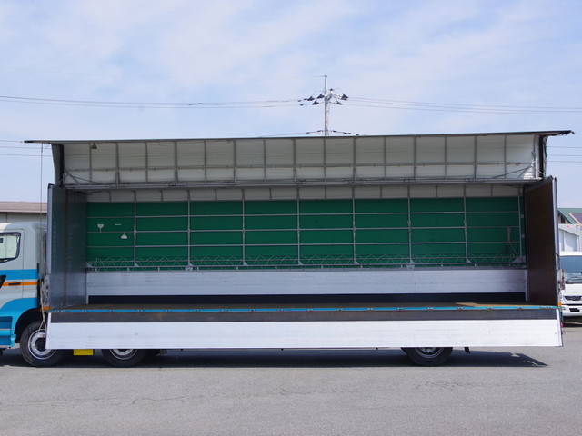 日野プロフィア幌ウイング大型（10t）[写真11]