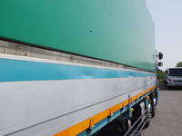 日野プロフィア幌ウイング大型（10t）[写真19]