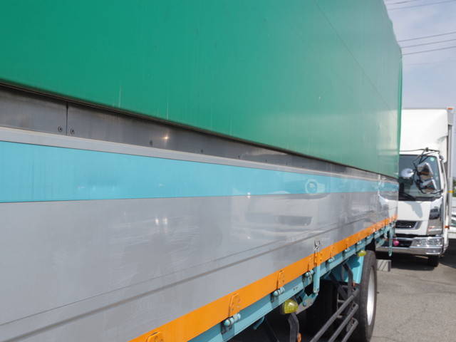 日野プロフィア幌ウイング大型（10t）[写真19]