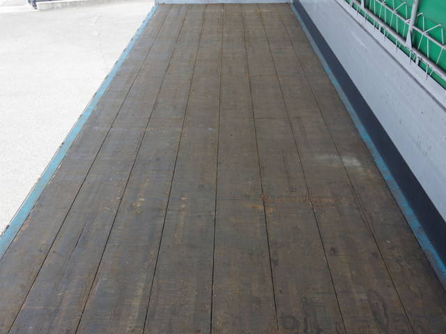 日野プロフィア幌ウイング大型（10t）[写真05]