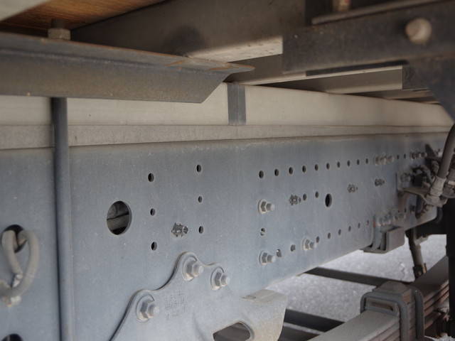 日野プロフィア幌ウイング大型（10t）[写真08]