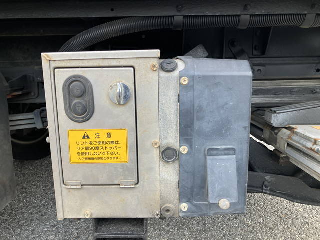 日野デュトロアルミバン小型（2t・3t）[写真19]