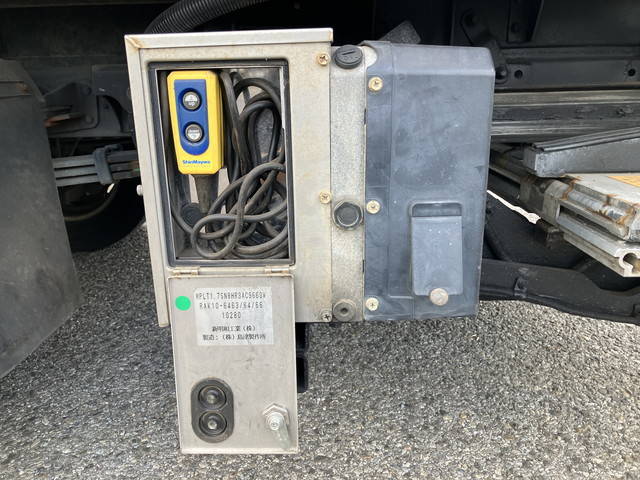 日野デュトロアルミバン小型（2t・3t）[写真20]