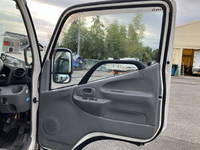 日野デュトロアルミバン小型（2t・3t）[写真32]