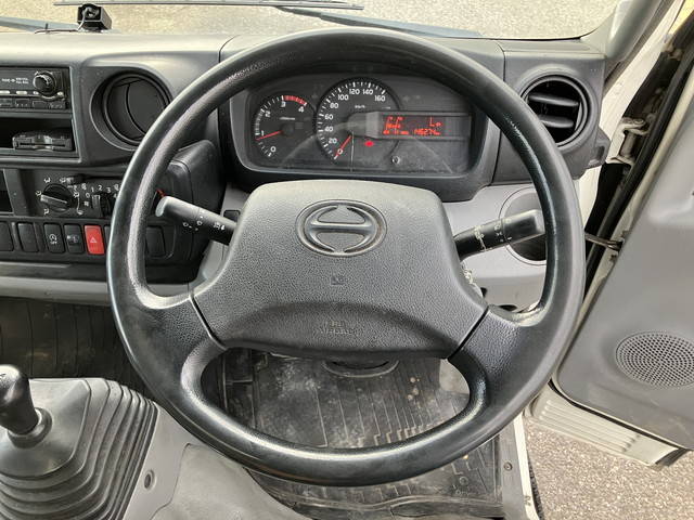 日野デュトロアルミバン小型（2t・3t）[写真35]