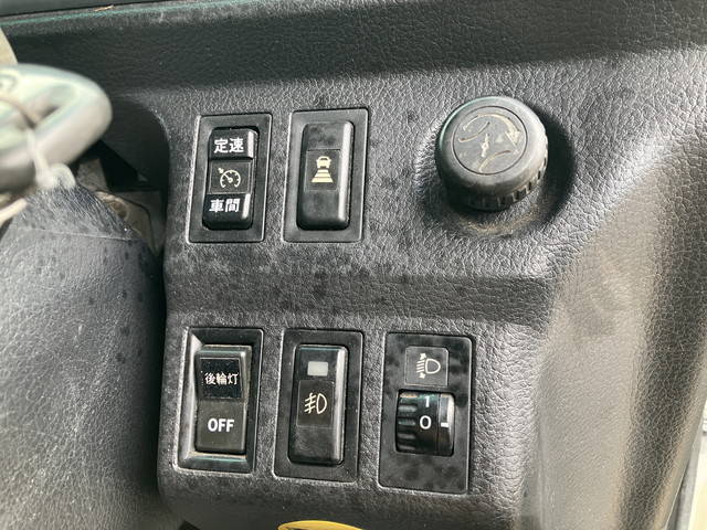 日野プロフィアセルフクレーン4段大型（10t）[写真39]