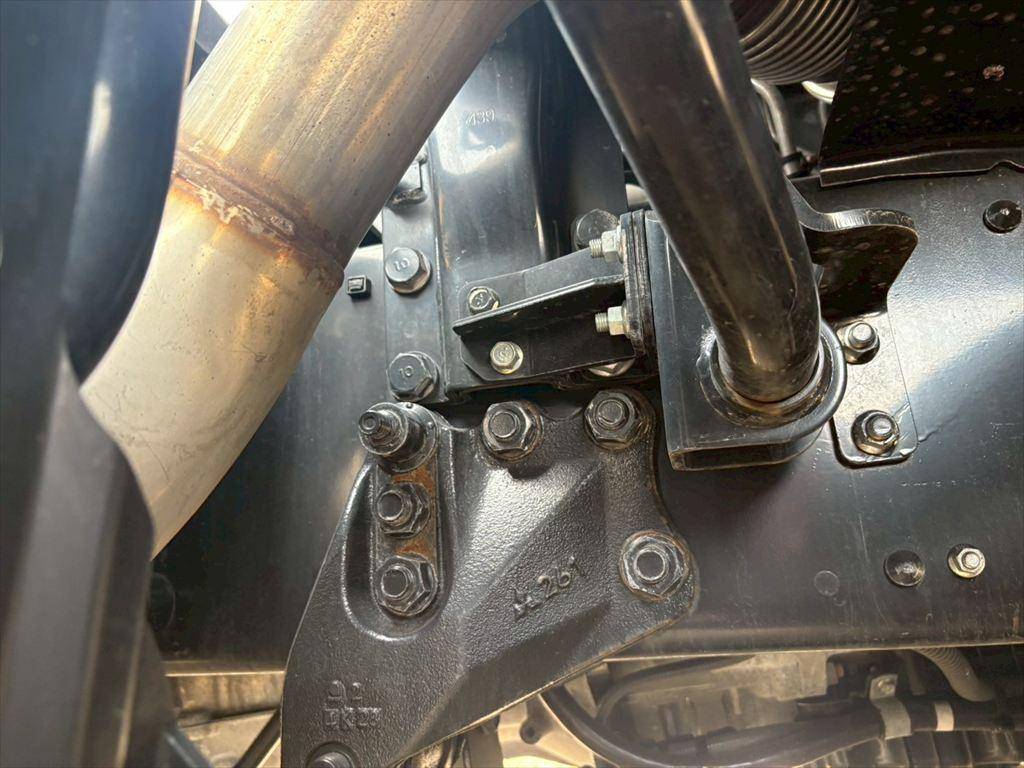 三菱ふそうスーパーグレートトレーラーヘッド（トラクターヘッド）大型（10t）[写真15]