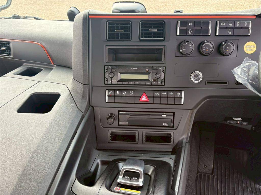 三菱ふそうスーパーグレートトレーラーヘッド（トラクターヘッド）大型（10t）[写真20]