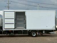 いすゞフォワード冷凍車（冷蔵車）中型（4t）[写真14]