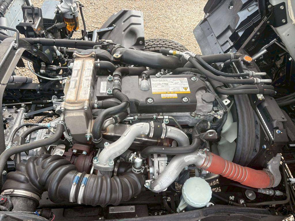 いすゞフォワード冷凍車（冷蔵車）中型（4t）[写真19]