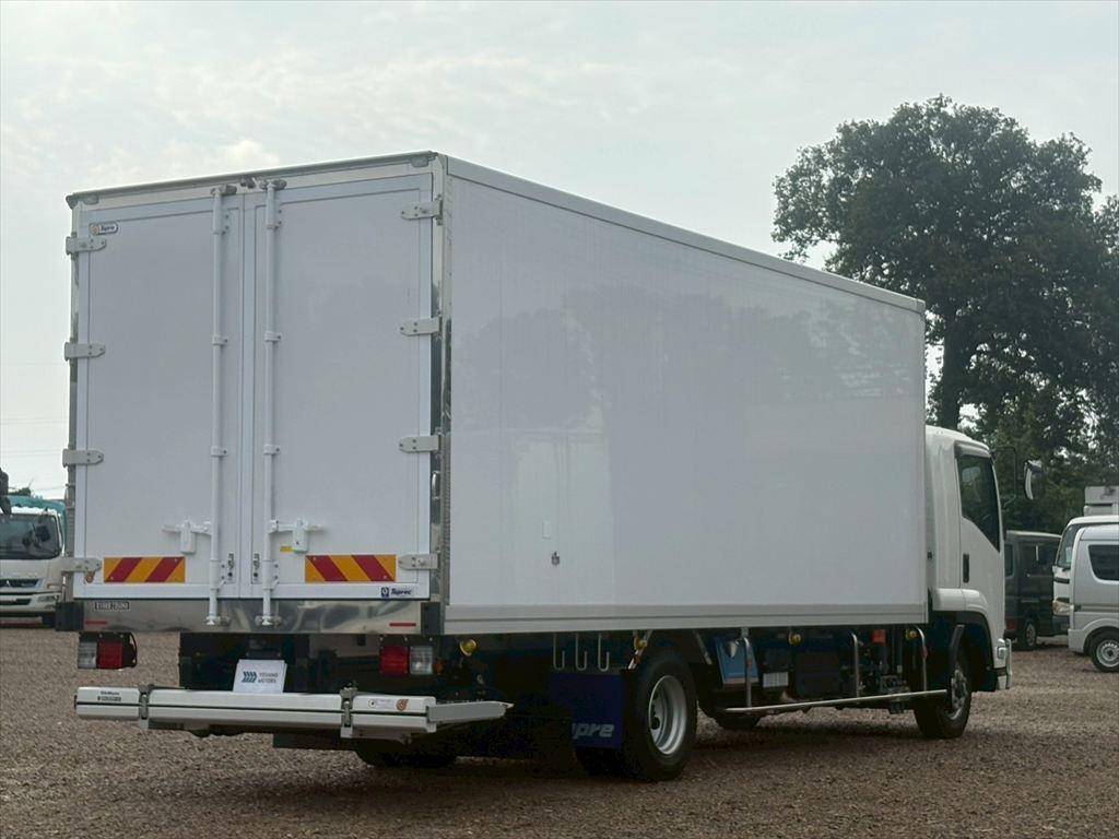 いすゞフォワード冷凍車（冷蔵車）中型（4t）[写真04]