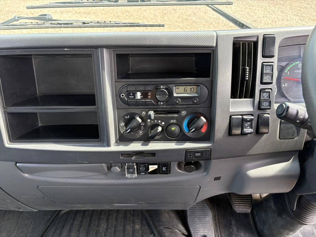 いすゞフォワードダンプ中型（4t）[写真21]