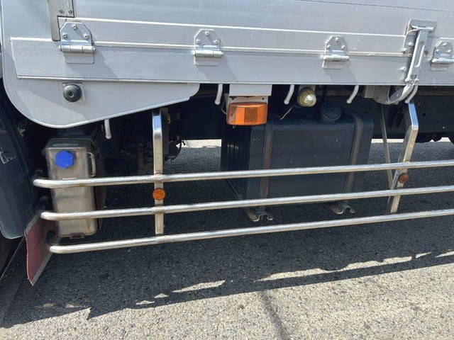 UDトラックスクオンアルミブロック大型（10t）[写真10]