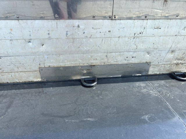 UDトラックスクオンアルミブロック大型（10t）[写真12]