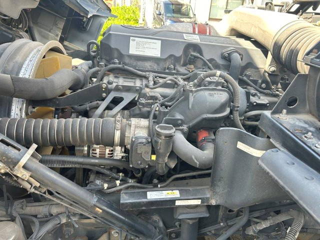 UDトラックスクオンアルミブロック大型（10t）[写真14]