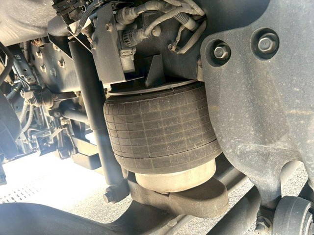 日野プロフィアアルミウイング大型（10t）[写真13]