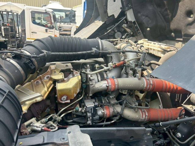 日野プロフィアアルミウイング大型（10t）[写真25]