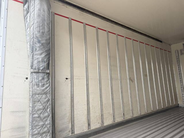 いすゞエルフ冷凍車（冷蔵車）小型（2t・3t）[写真12]