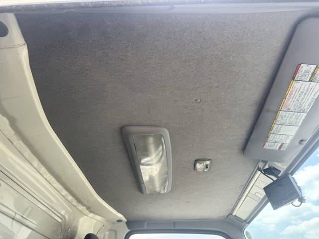 いすゞエルフ冷凍車（冷蔵車）小型（2t・3t）[写真17]