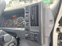 いすゞエルフ冷凍車（冷蔵車）小型（2t・3t）[写真18]