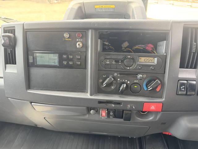 いすゞエルフ冷凍車（冷蔵車）小型（2t・3t）[写真21]