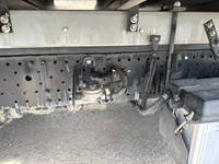 いすゞエルフ冷凍車（冷蔵車）小型（2t・3t）[写真34]