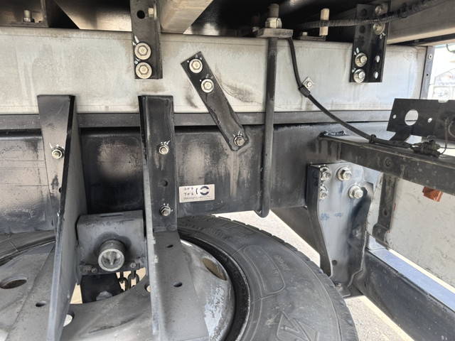 いすゞエルフ冷凍車（冷蔵車）小型（2t・3t）[写真37]