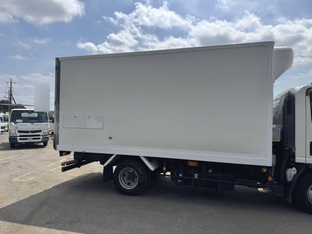 いすゞエルフ冷凍車（冷蔵車）小型（2t・3t）[写真06]
