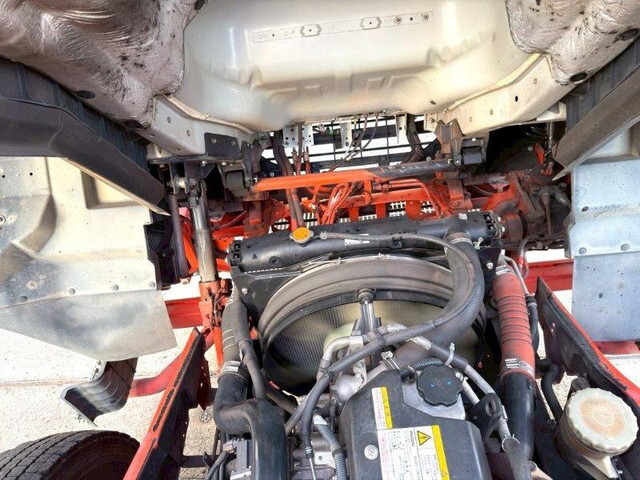 いすゞフォワードクレーン4段増トン（6t・8t）[写真23]