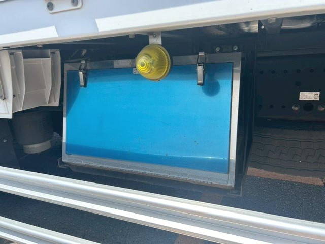 日野プロフィアアルミウイング大型（10t）[写真17]