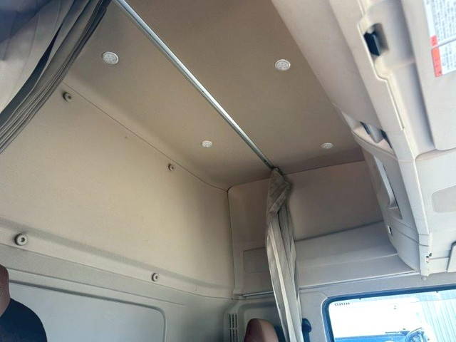 日野プロフィアアルミウイング大型（10t）[写真24]