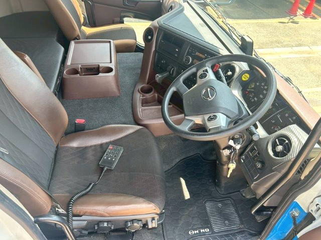 日野プロフィアアルミウイング大型（10t）[写真27]