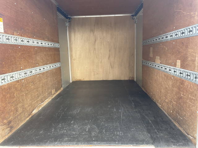 三菱ふそうキャンターアルミバン小型（2t・3t）[写真11]