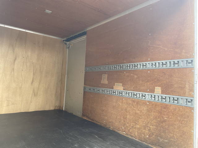 三菱ふそうキャンターアルミバン小型（2t・3t）[写真14]