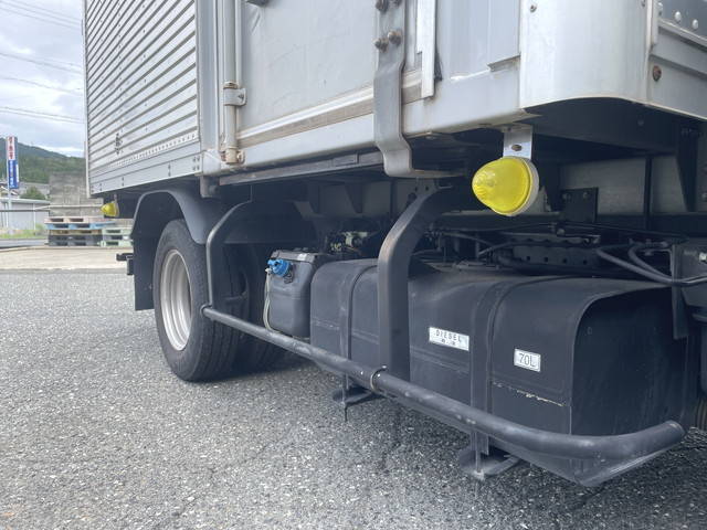 三菱ふそうキャンターアルミバン小型（2t・3t）[写真17]