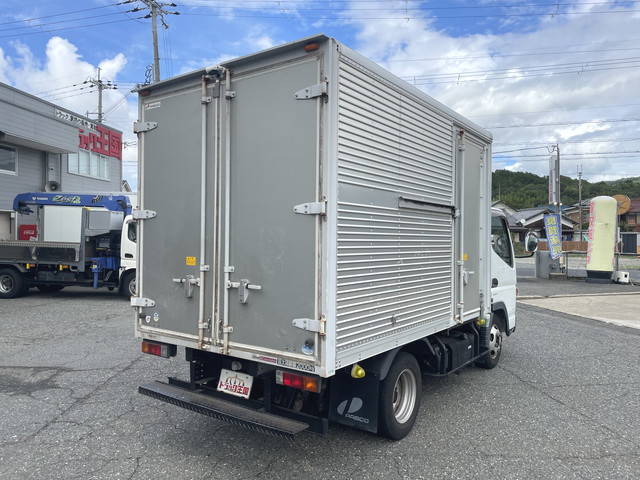 三菱ふそうキャンターアルミバン小型（2t・3t）[写真02]