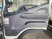 三菱ふそうキャンターアルミバン小型（2t・3t）[写真29]