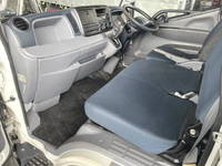 三菱ふそうキャンターアルミバン小型（2t・3t）[写真30]