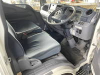 三菱ふそうキャンターアルミバン小型（2t・3t）[写真33]