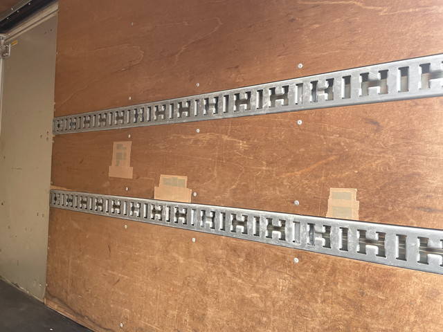 三菱ふそうキャンターアルミバン小型（2t・3t）[写真38]