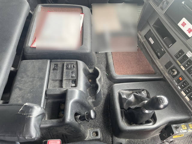 日野プロフィアダンプ大型（10t）[写真11]