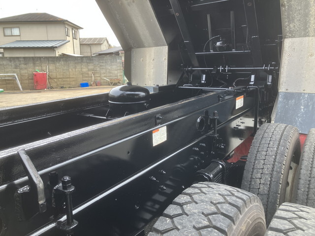 日野プロフィアダンプ大型（10t）[写真13]